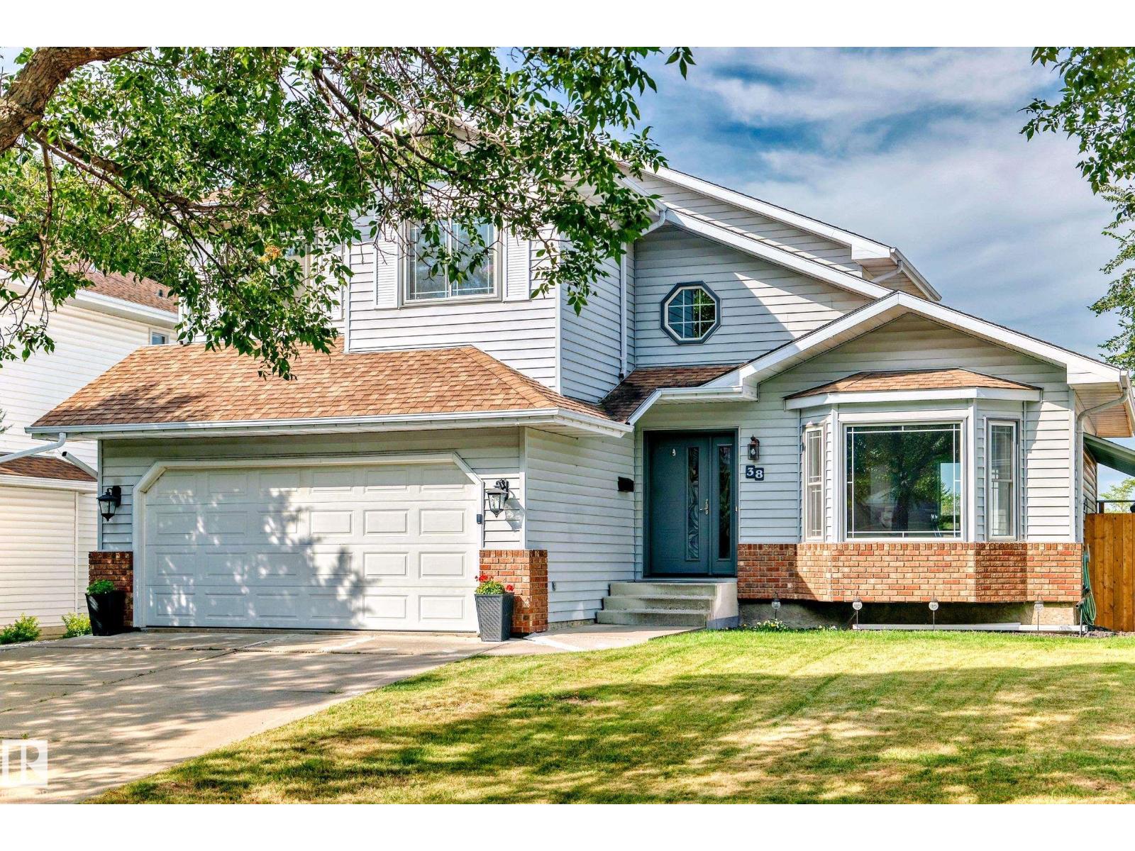38 Deane Cr, St. Albert, AB T8N 4Z4