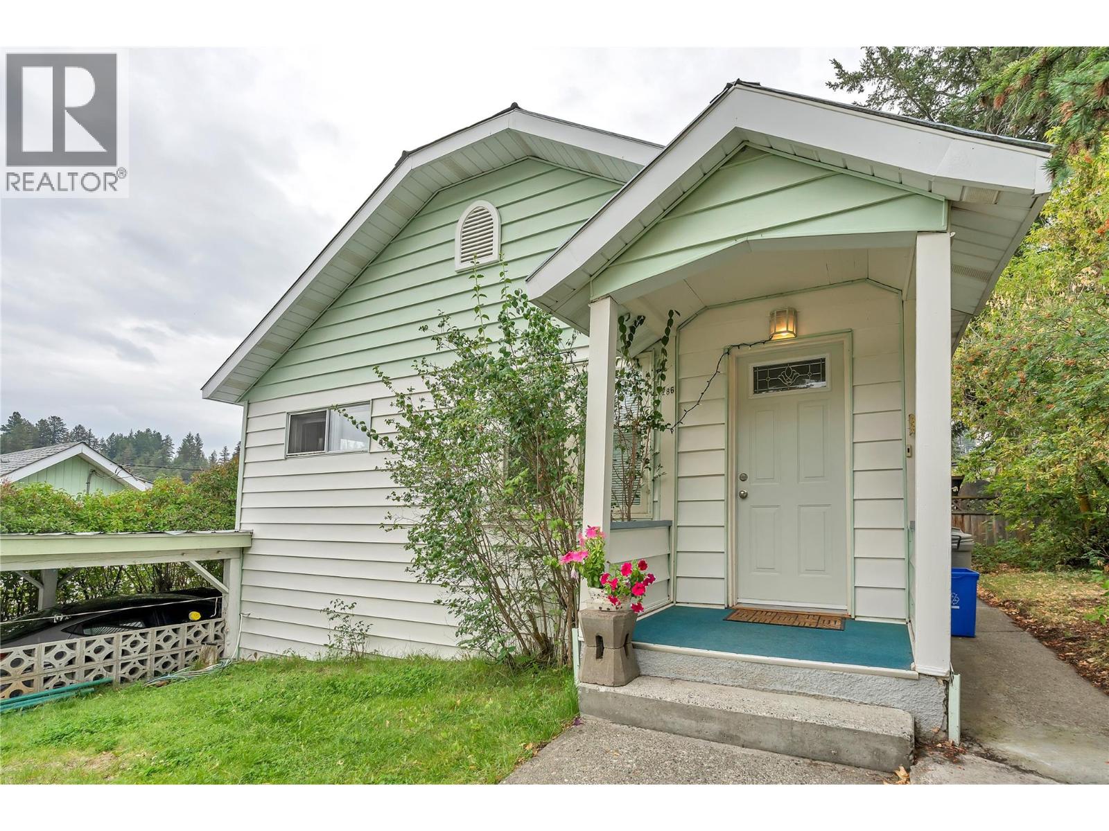 286 Angela Ave, Princeton, BC V0X 1W0