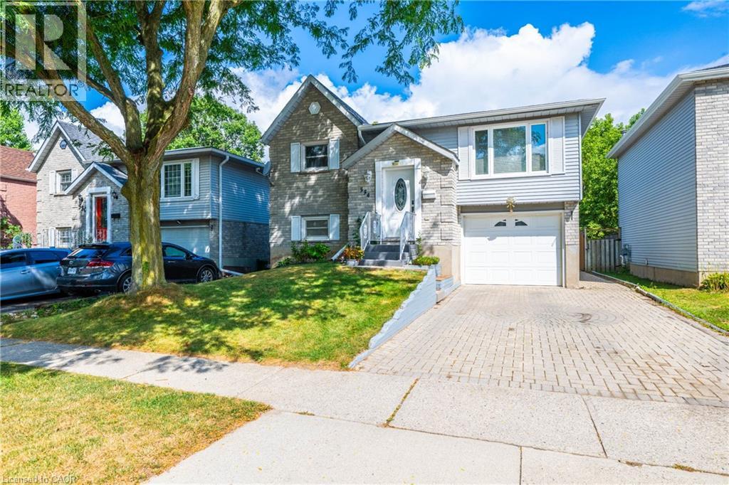 334 Sekura St, Cambridge, ON N1R 7W3