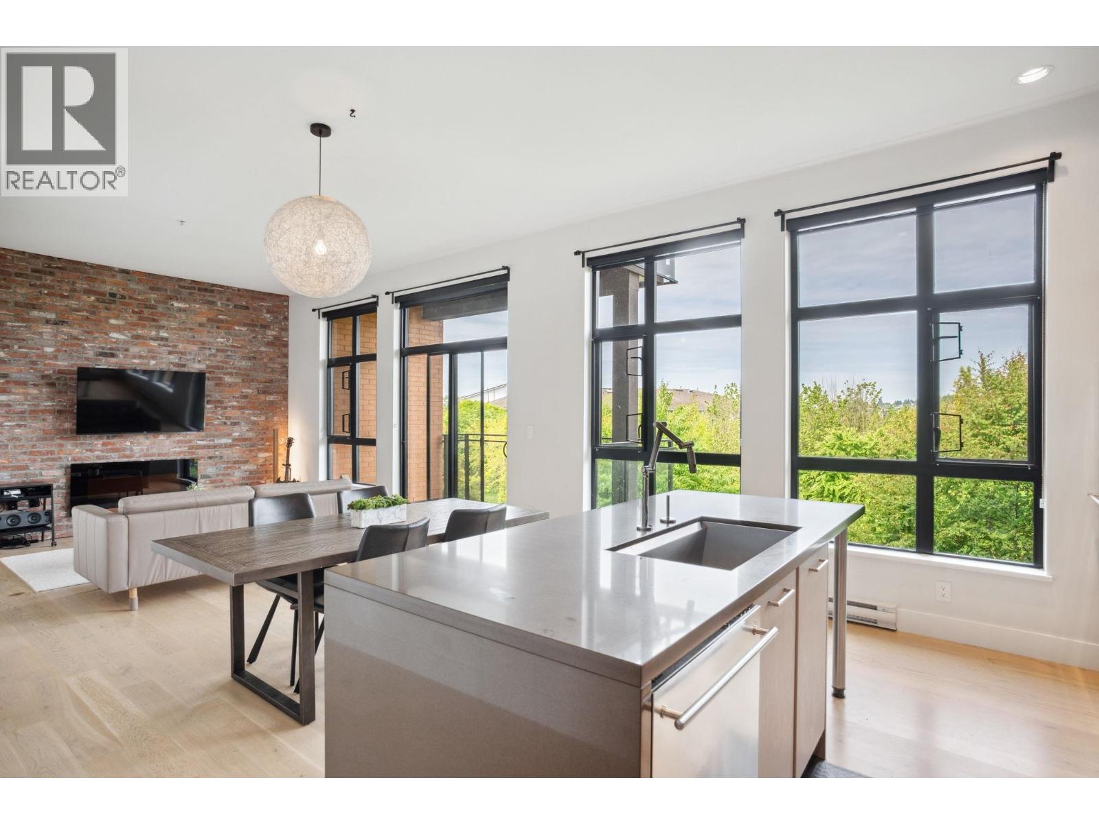 220 Salter Street Unit 302, New Westminster, BC V3M 0H4