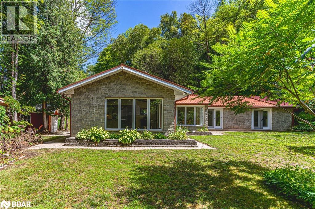 8275 County Rd 9, Clearview, ON L0M 1G0