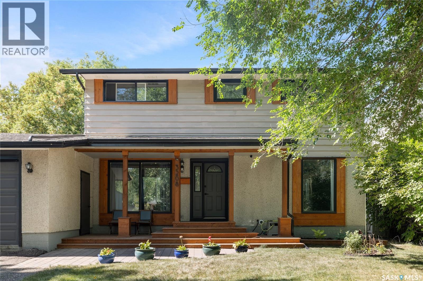 3208 Grant Rd, Regina, SK S4S 5H3