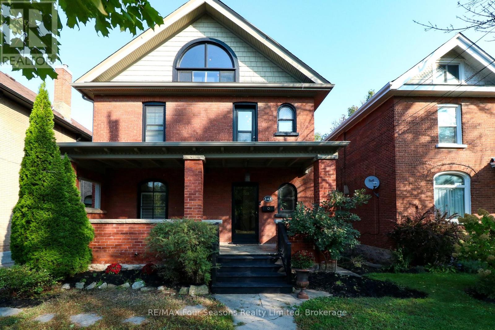 143 Fourth St W, Collingwood, ON L9Y 1R6