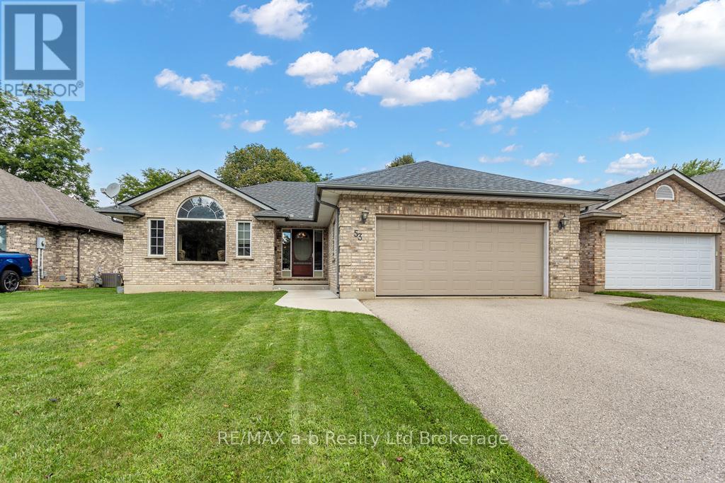 53 Woodland Cres, Tillsonburg, ON N4G 4G6