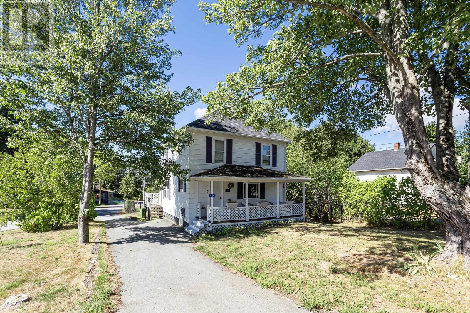 414 Aldershot Rd, Kentville, NS B4N 3A1