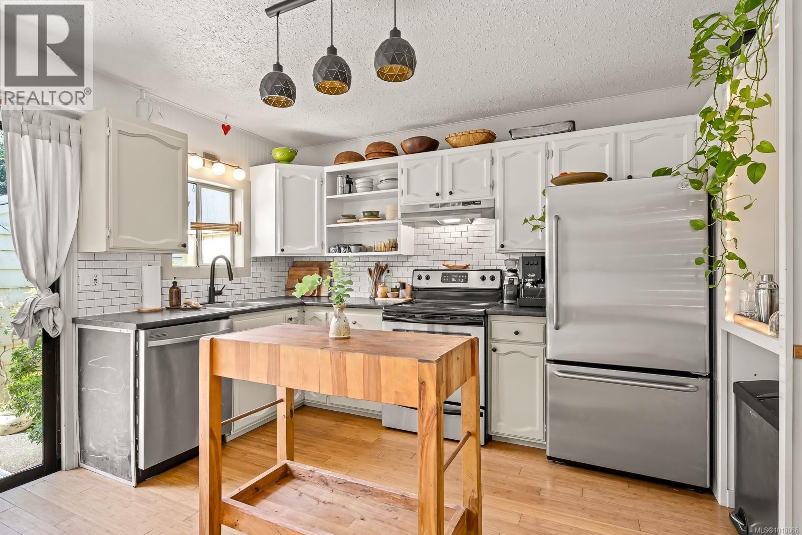 1261 14th Street, Courtenay, BC V9N 1X1