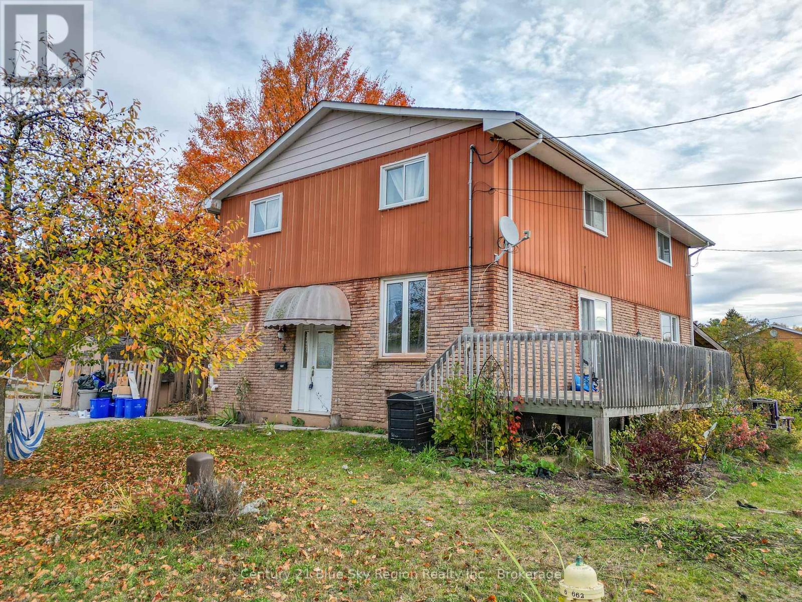 4 Sovereign Dr, North Bay, ON P1A 2X9