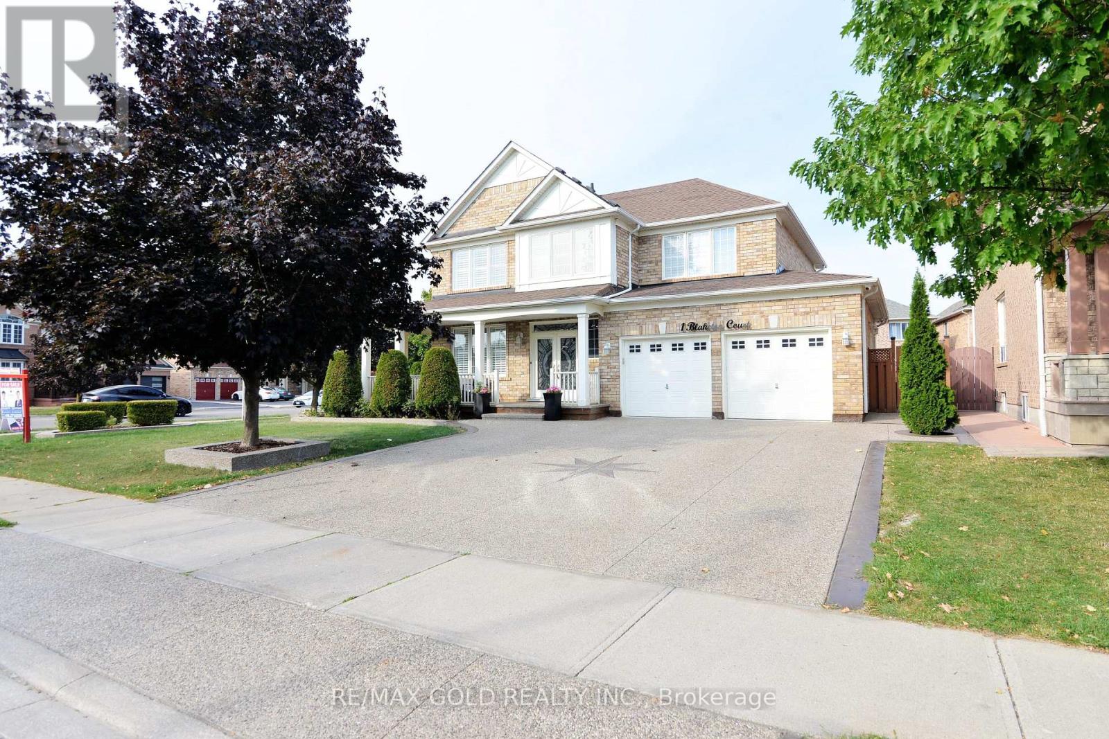 1 Blaketon Ct, Brampton, ON L6P 1G4