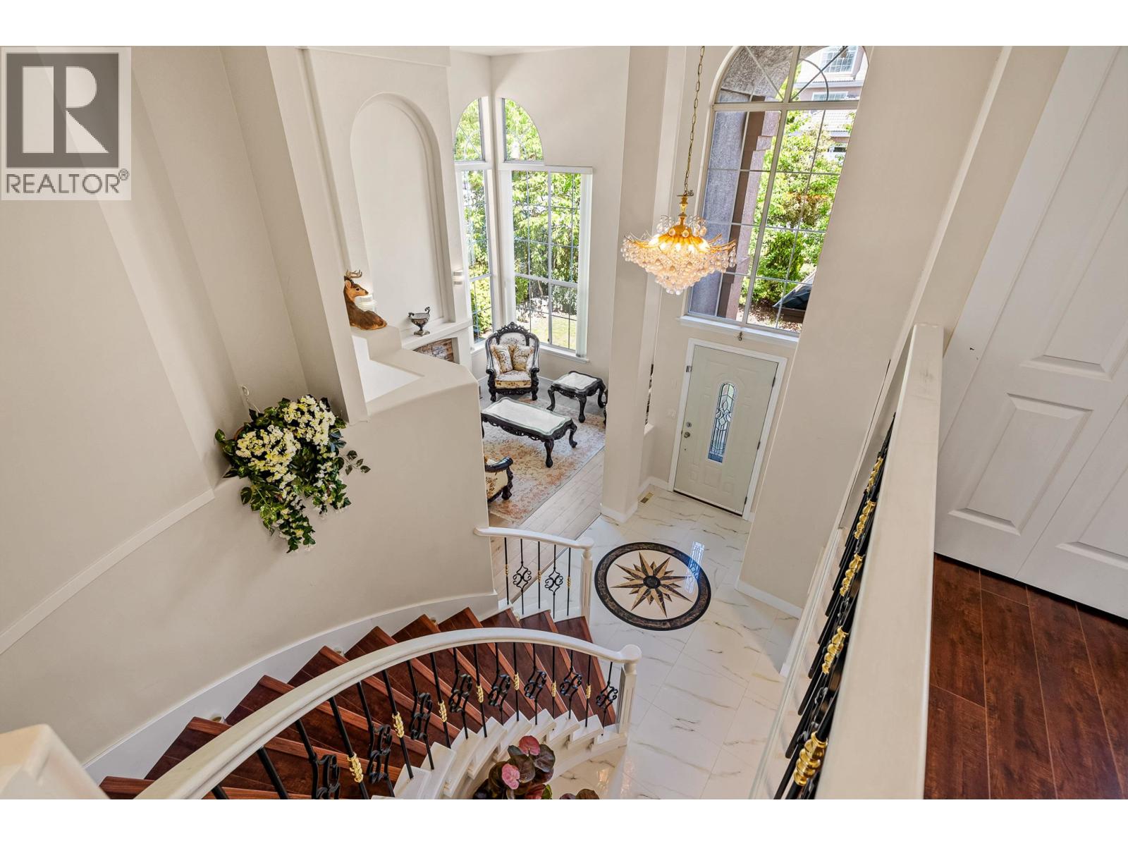 2622 Sandstone Cres, Coquitlam, BC V3E 2T8