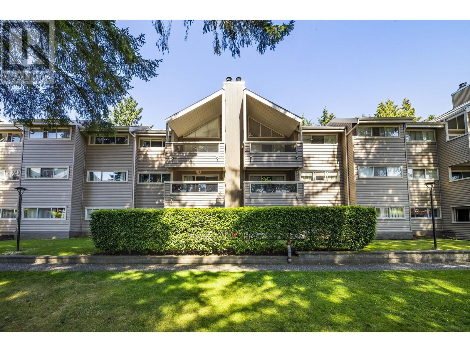 932 Robinson Street Unit 212, Coquitlam, BC V3J 7R8
