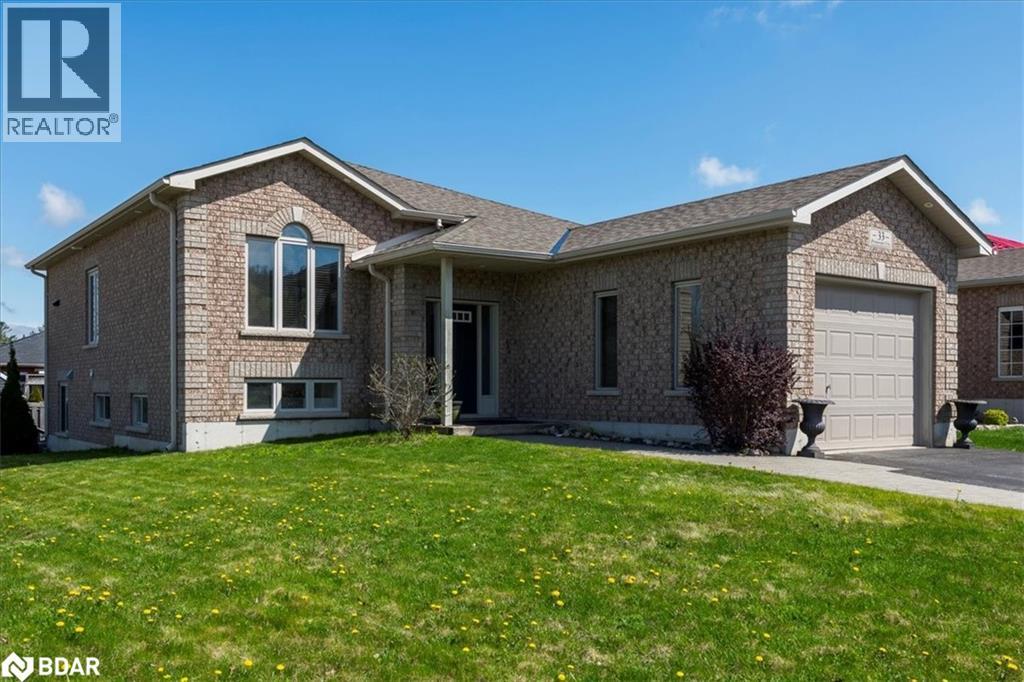 33 Primrose Cres, Barrie, ON L4N 3Y9