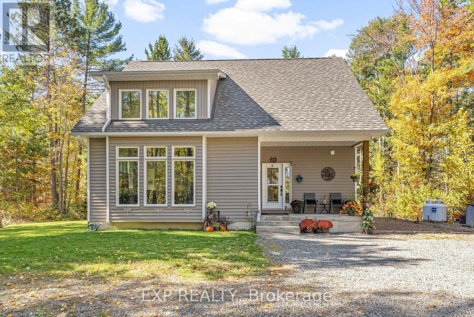 427 Paugh Lake Rd, Madawaska Valley, ON K0J 1B0