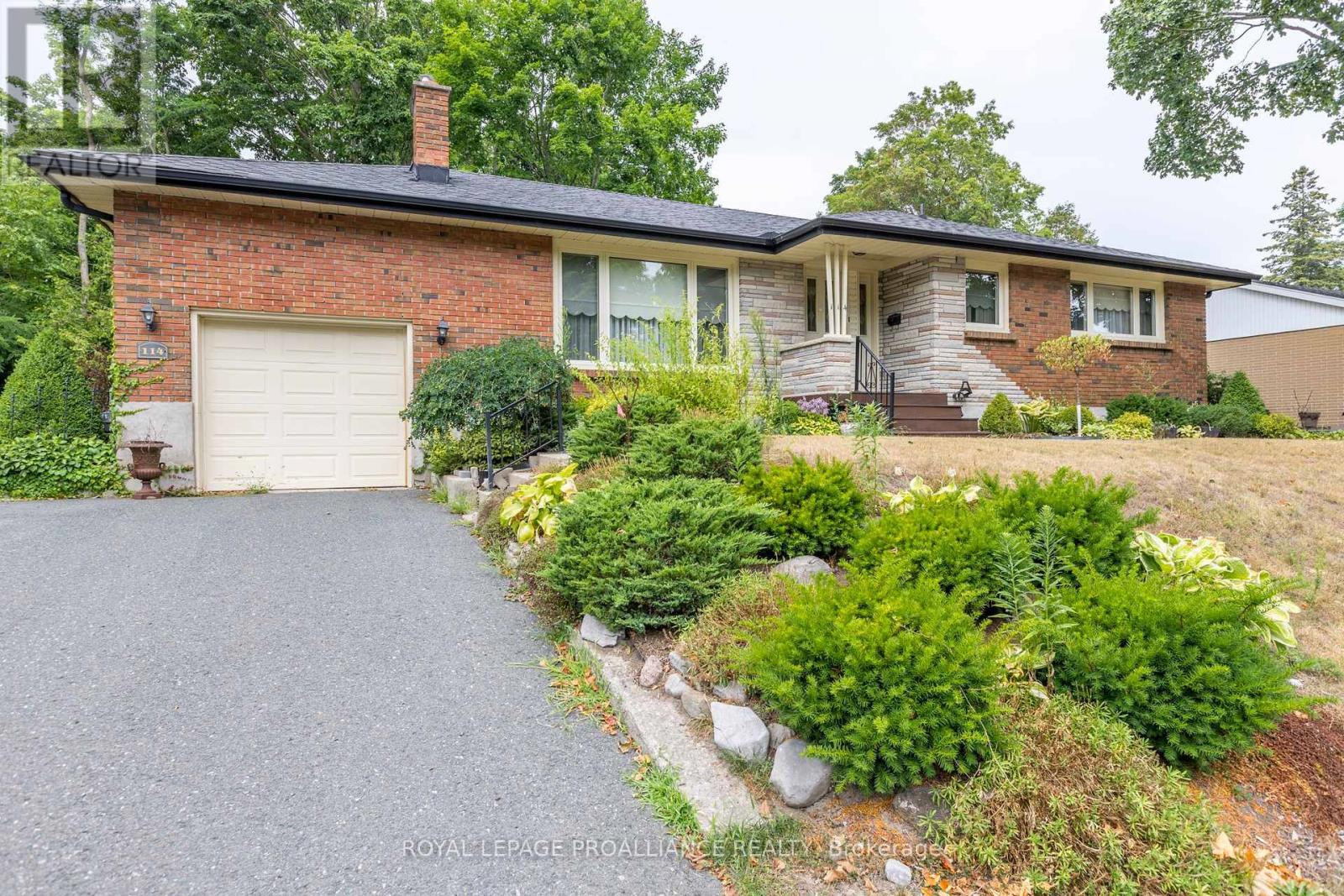 114 Ocarroll Ave, Peterborough, ON K9H 4V3