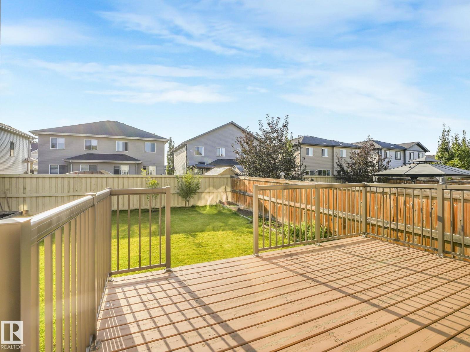 2612 Adam Co SW, Edmonton, AB T6W 3C1