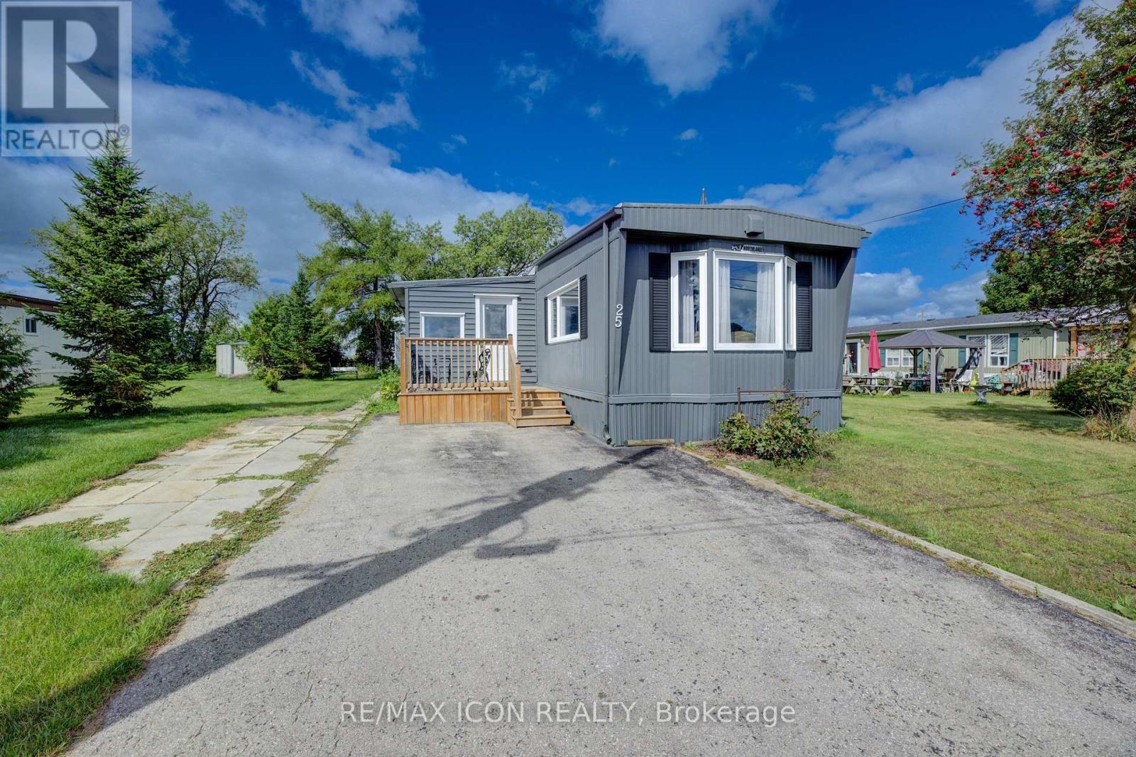 25 Grand Vista Cres, Wellington North, ON N0G 2L0