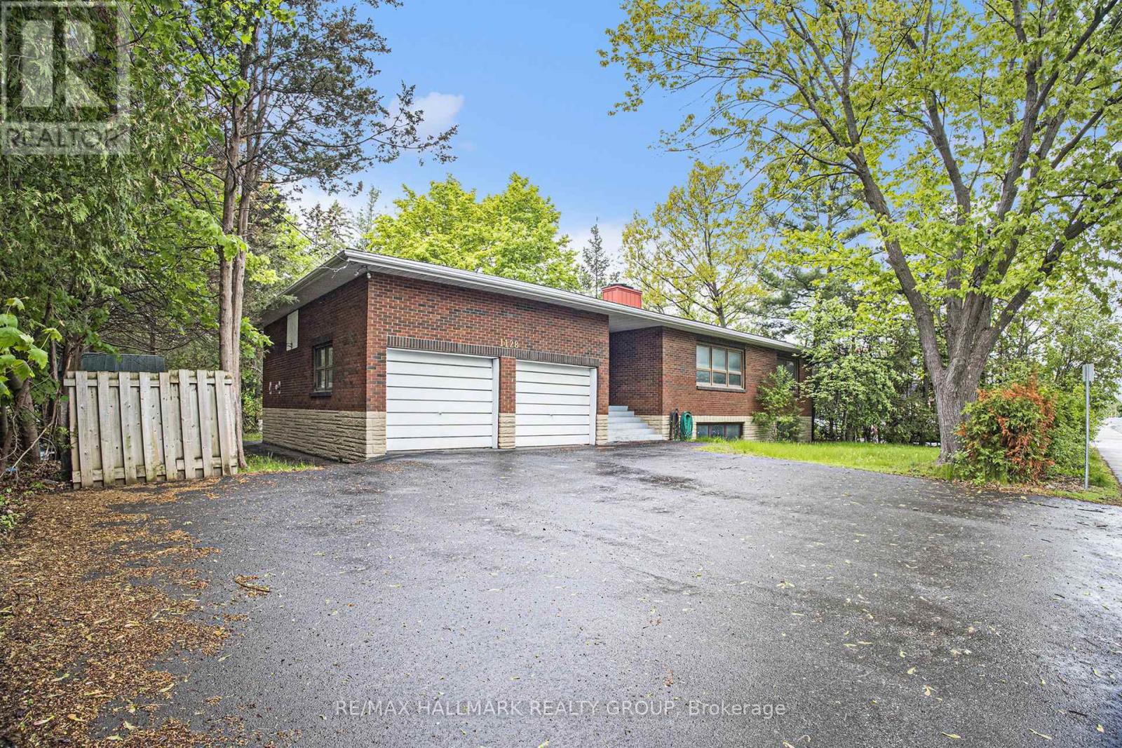 1128 Cummings Ave, Ottawa, ON K1J 0J2