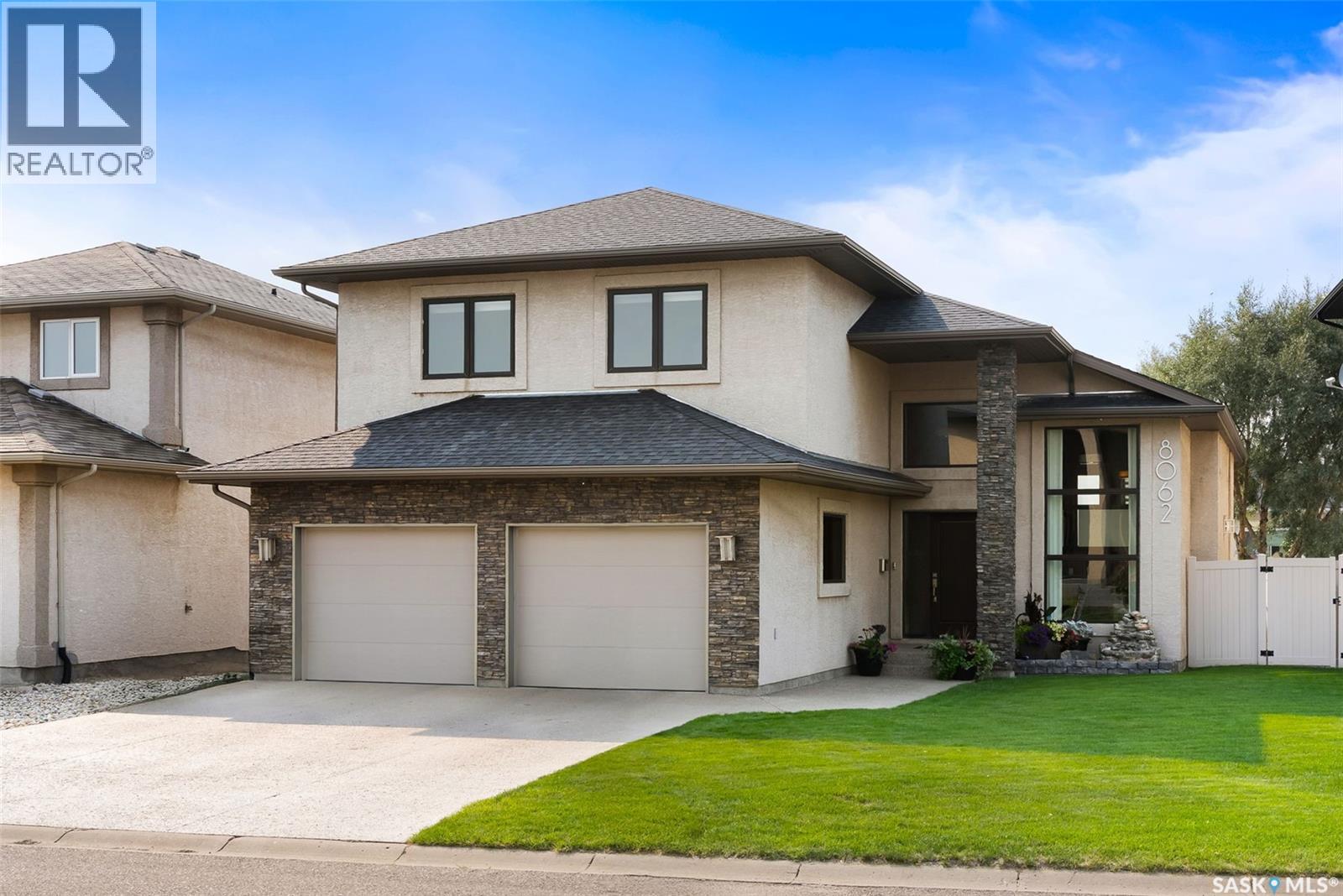 8062 Wascana Gardens Dr, Regina, SK S4V 1G2