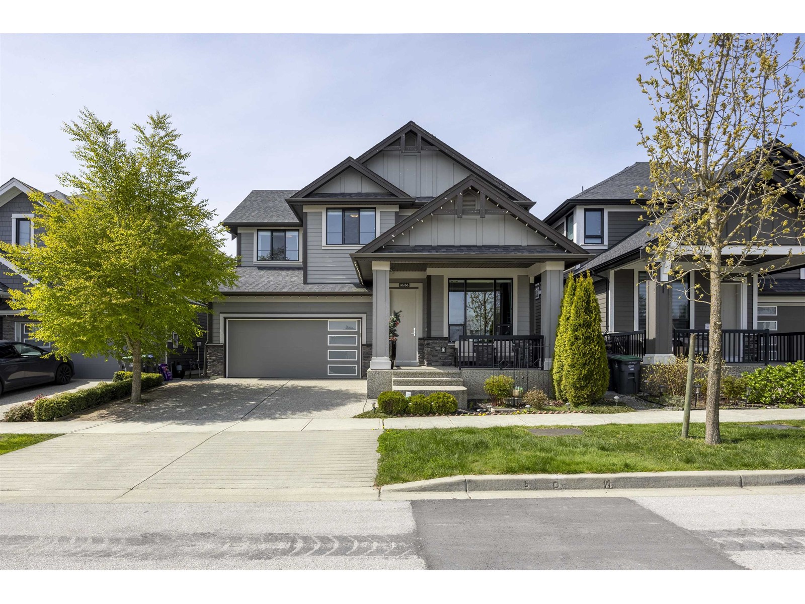 16788 Edgewood Dr, Surrey, BC V3Z 9X9