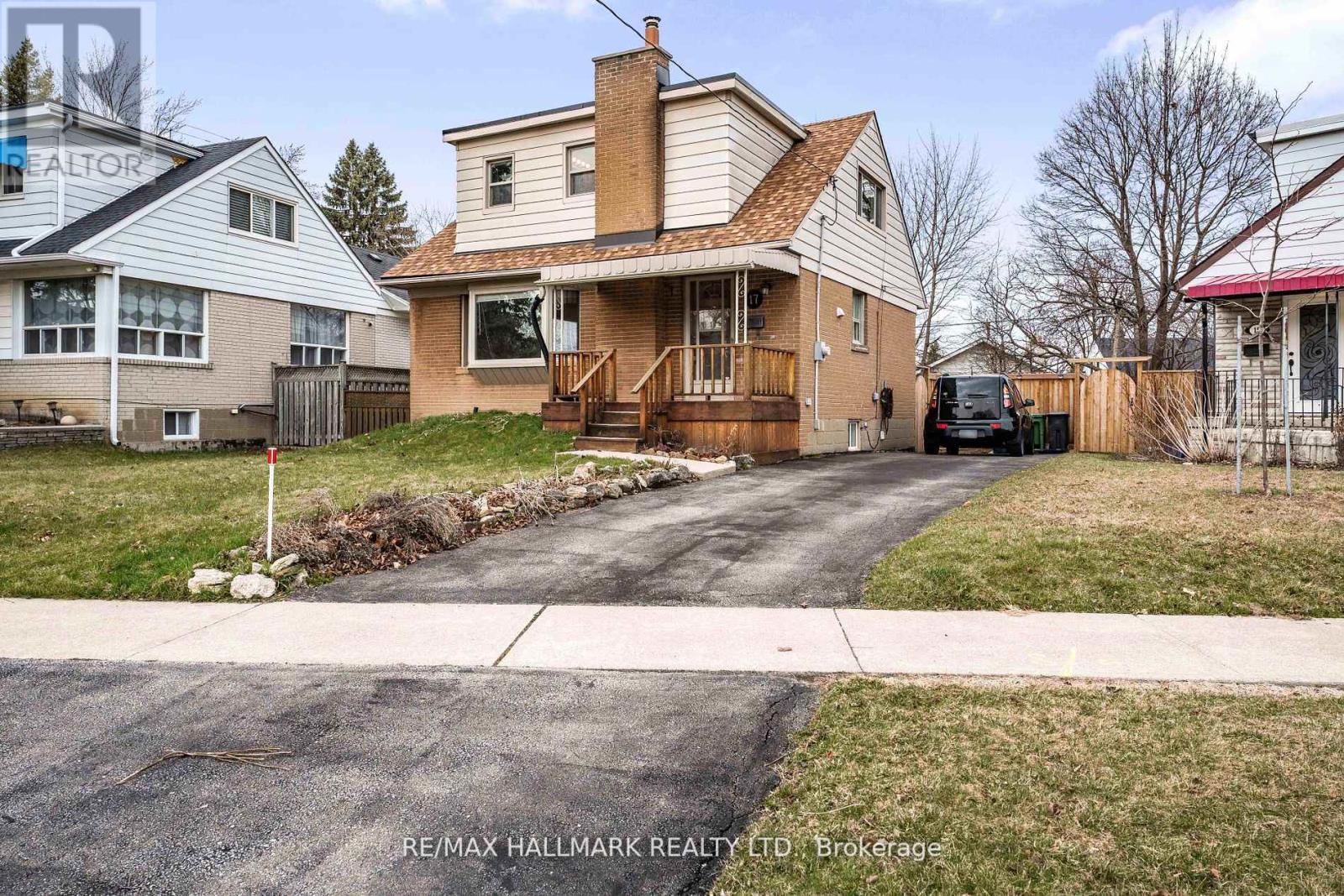 17 Tofield Cres, Toronto, ON M9W 2B8