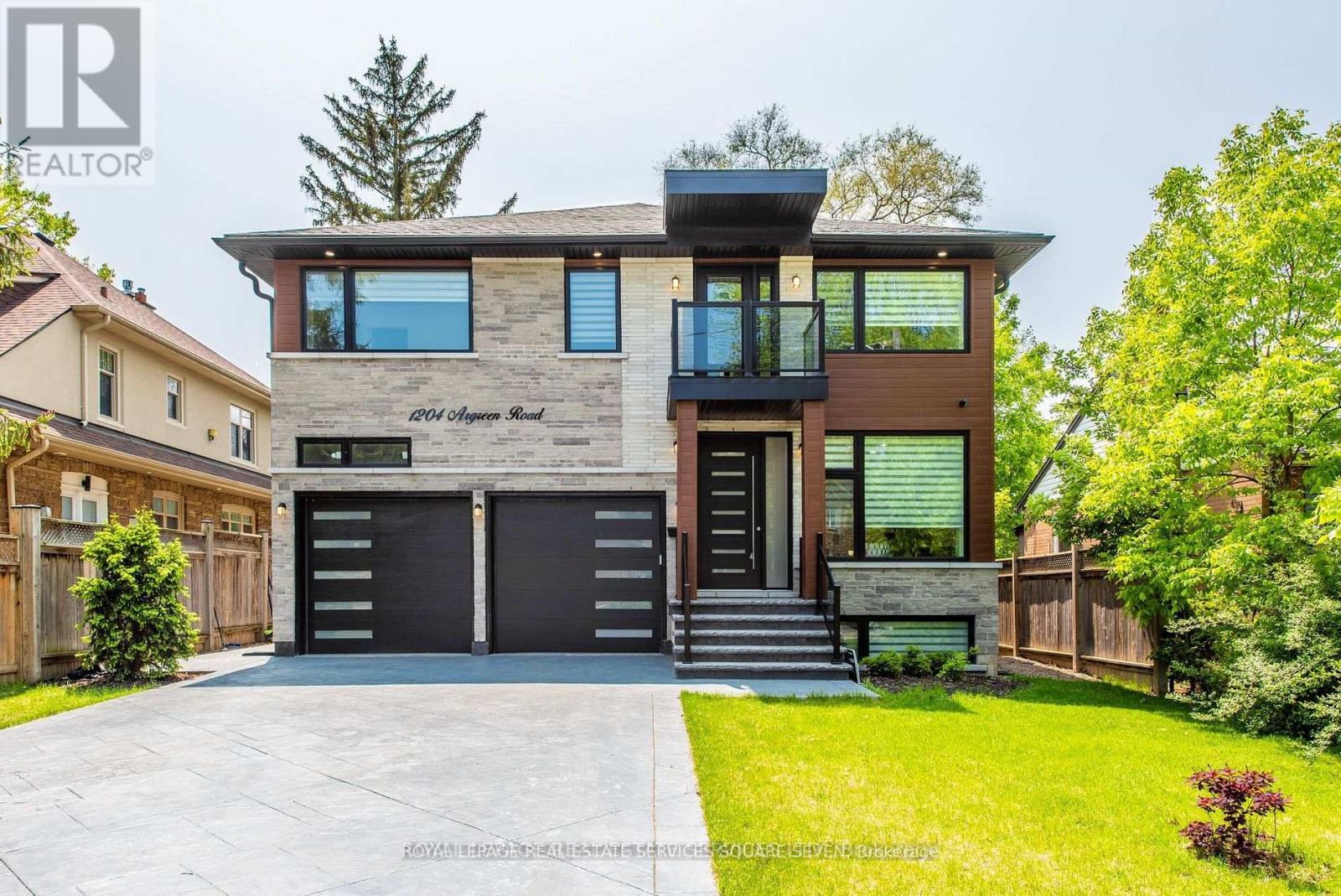 1204 Argreen Rd, Mississauga, ON L5G 3J3