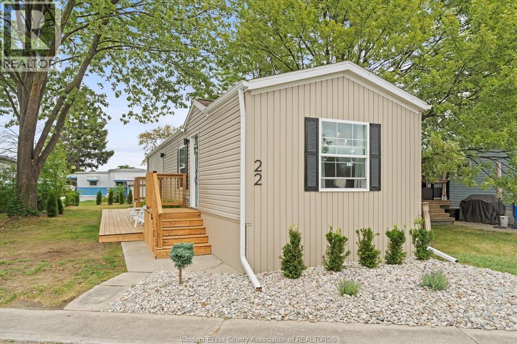 22 Lavindale, Lakeshore, ON N8N 2T2