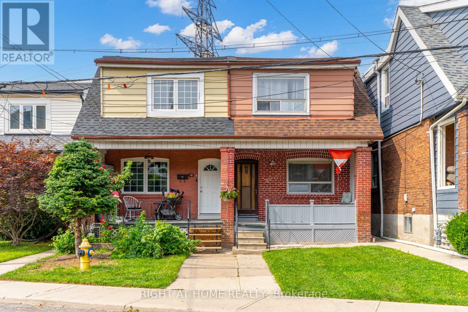 16 Pryor Ave, Toronto, ON M6N 1M4