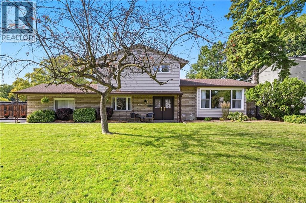 641 Holt Dr, Burlington, ON L7T 3N4
