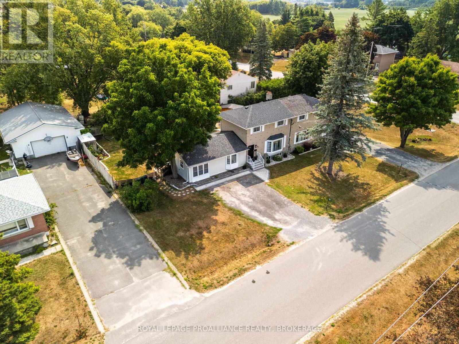 1412 Mildred Street, Kingston City North Of 401, ON K7L 4V4