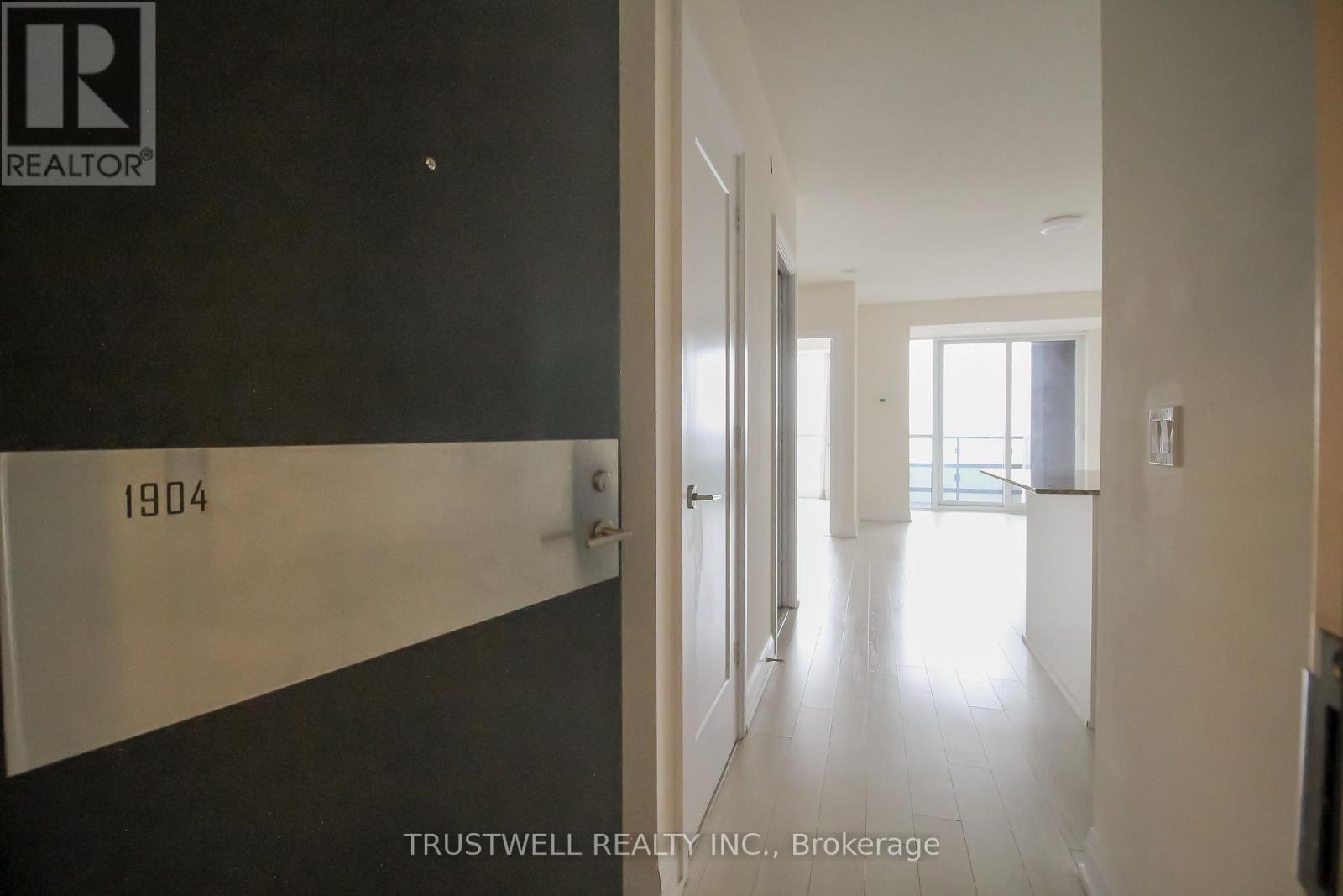 1904 18 Graydon Hall Dr, Toronto, ON M3A 0A4