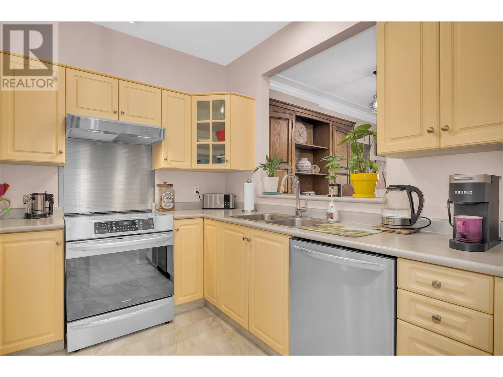877 Klo Road Unit 217, Kelowna, BC V1Y 9R1