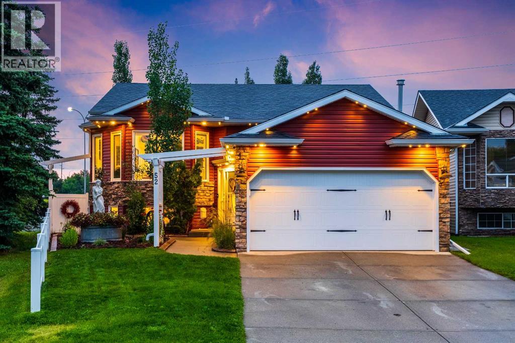 52 Riverstone Cres SE, Calgary, AB T2C 4A5