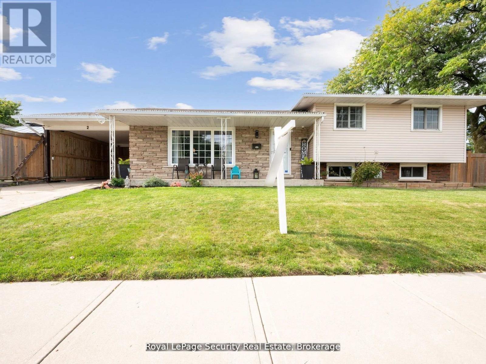 2 Maitland Ave, Hamilton, ON L9A 3J3