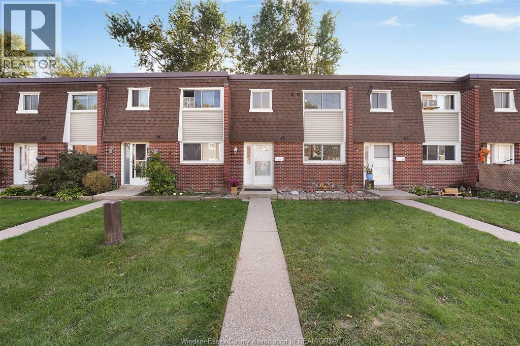 116 Cranbrook, Essex, ON N8M 2V2