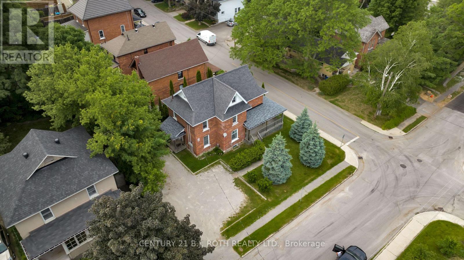 165 Parkview Ave, Orillia, ON L3V 4M4