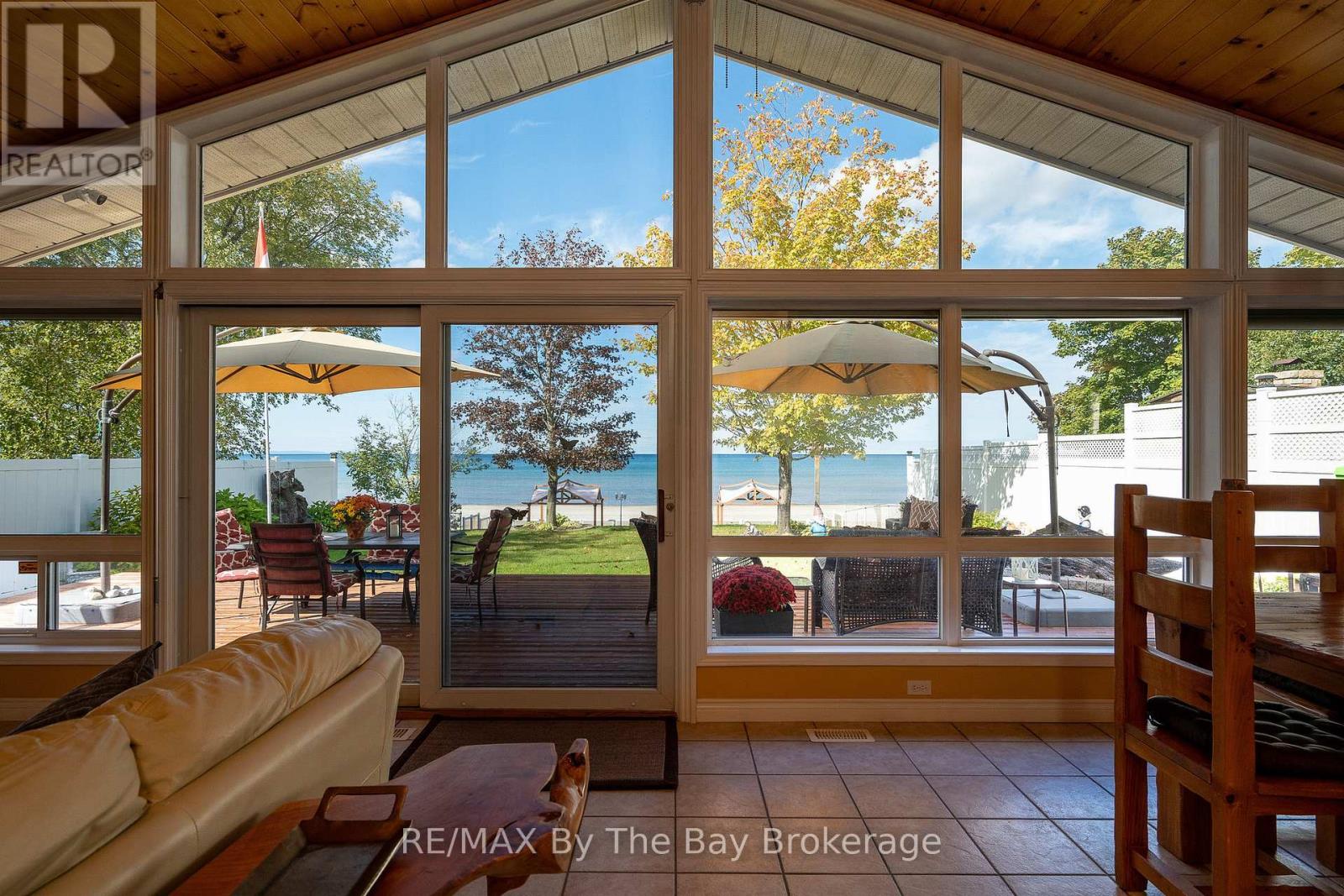 108 Shore Ln, Wasaga Beach, ON L9Z 2J6