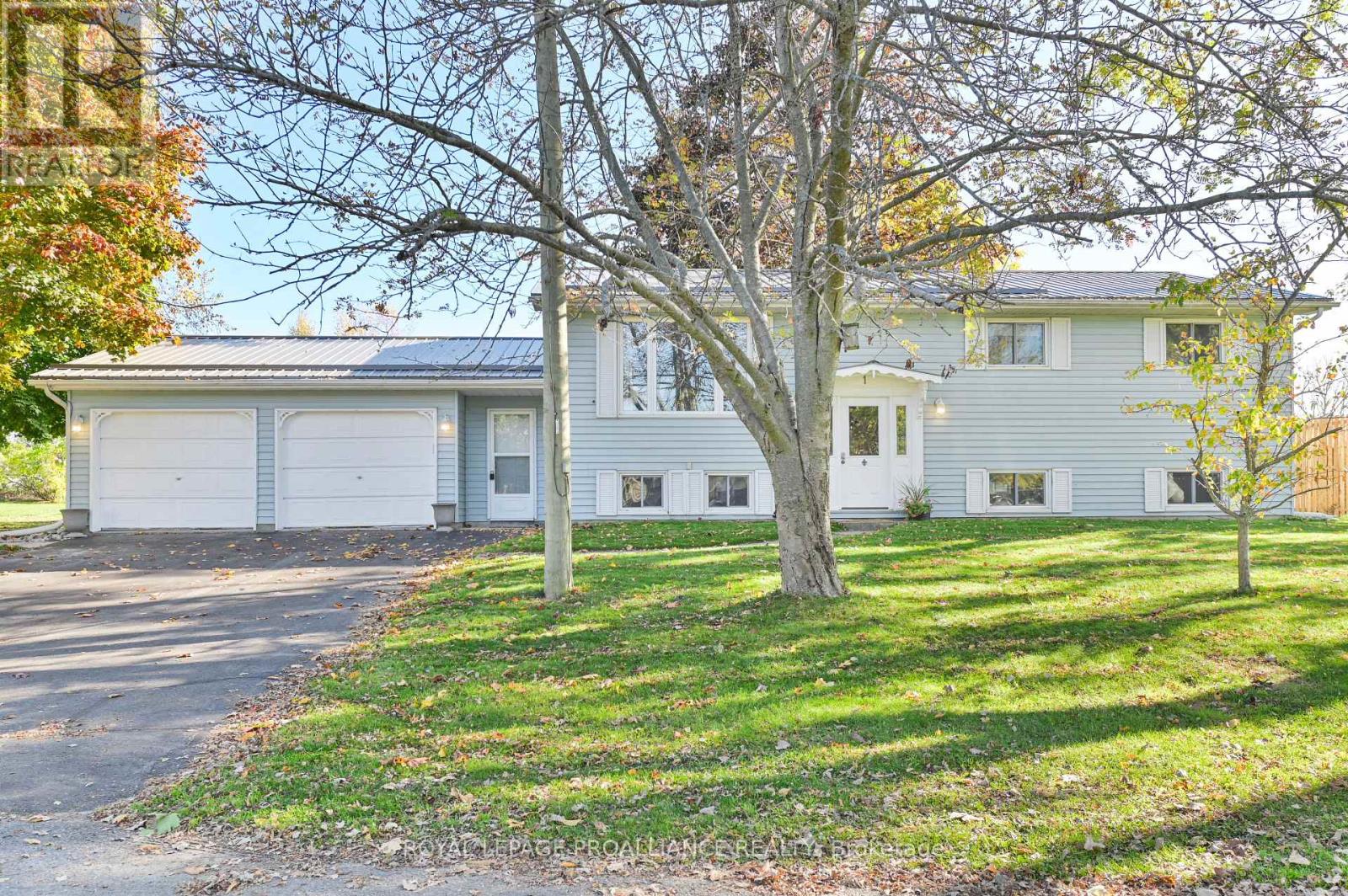 1 Queen St W, Brighton, ON K0K 1H0