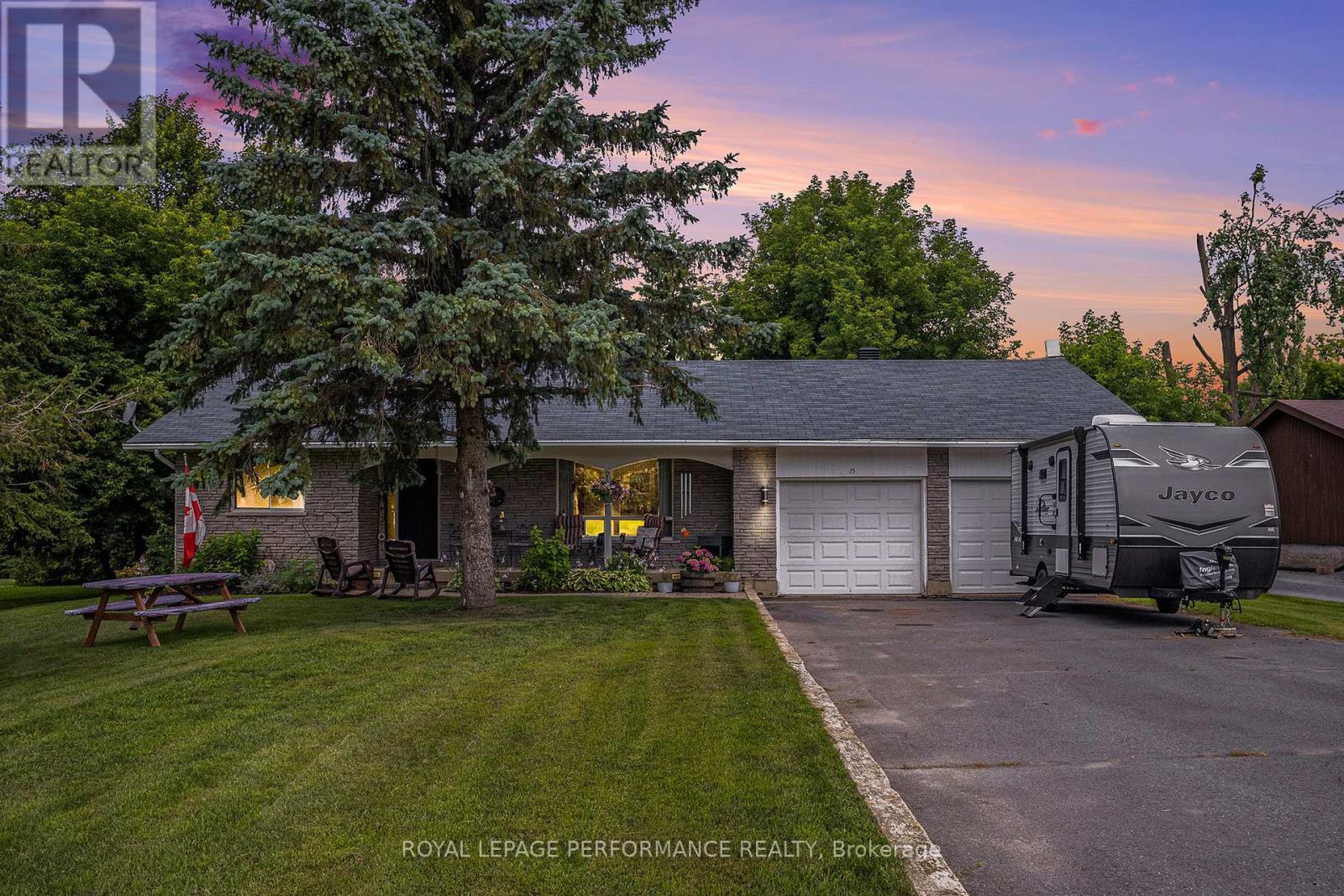 15 Fair St, North Glengarry, ON K0C 1T0