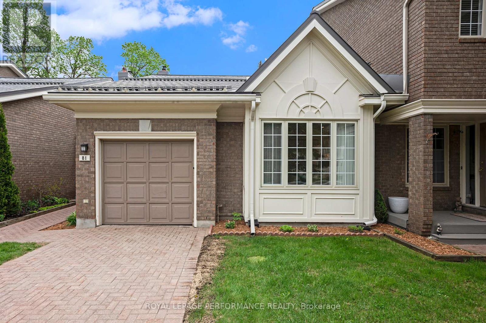 81 Waterford Dr, Ottawa, ON K2E 7V4