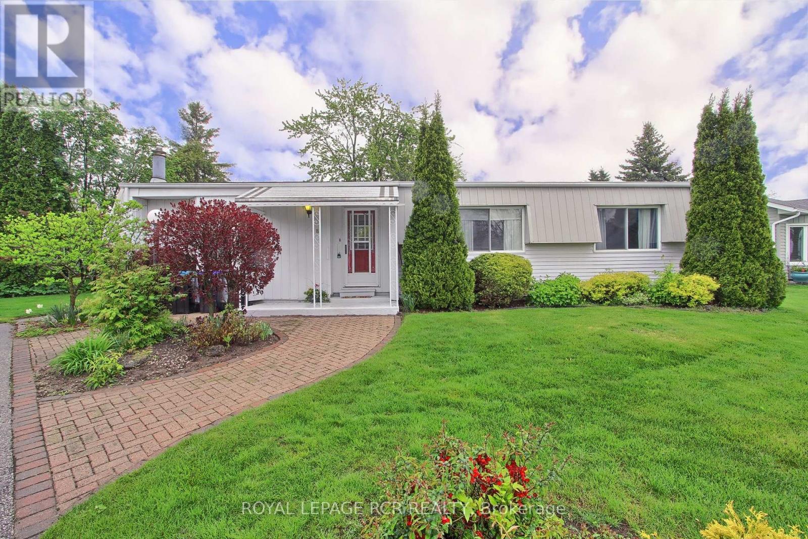 8 Carmans Cv, Innisfil, ON L9S 1R9