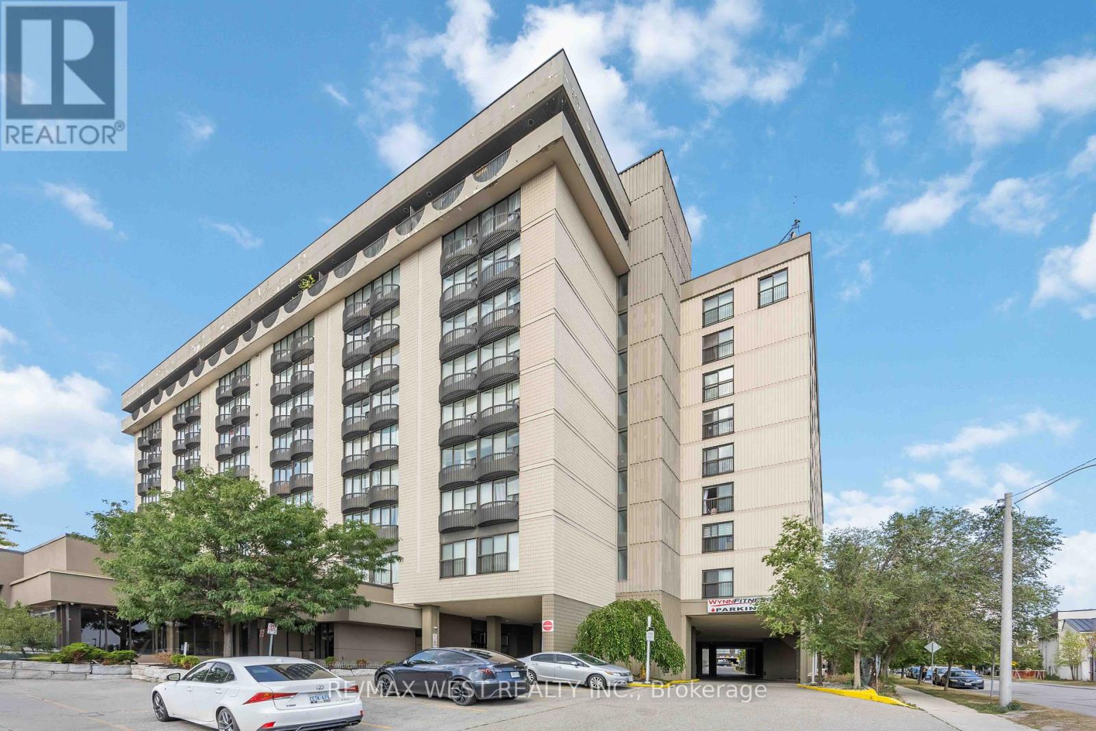 629 2737 Keele St, Toronto, ON M3M 2E9
