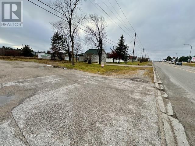 452 Government St, Dryden, ON P8N 2P5