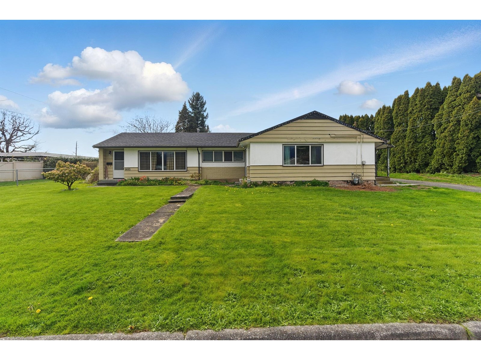 8687 Elm Drivechilliwack Proper S, Chilliwack, BC V2P 4Y3
