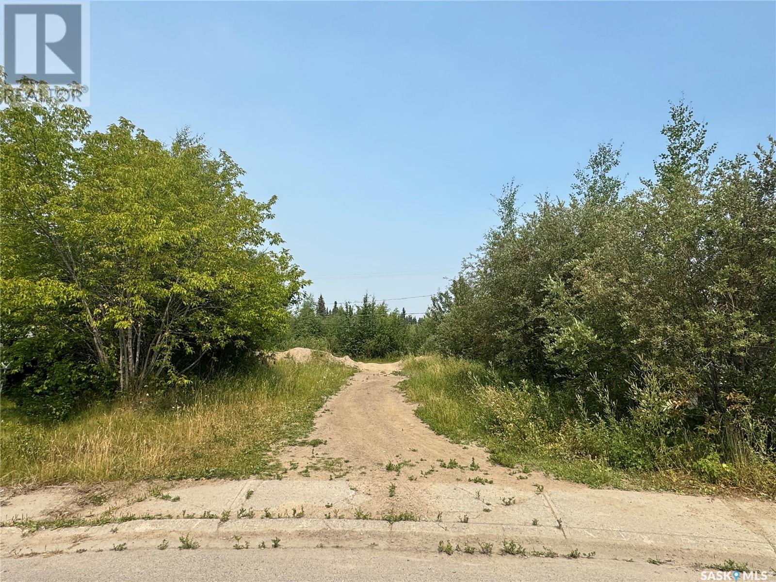 932 Quandt Cres, La Ronge, SK S0J 1L0