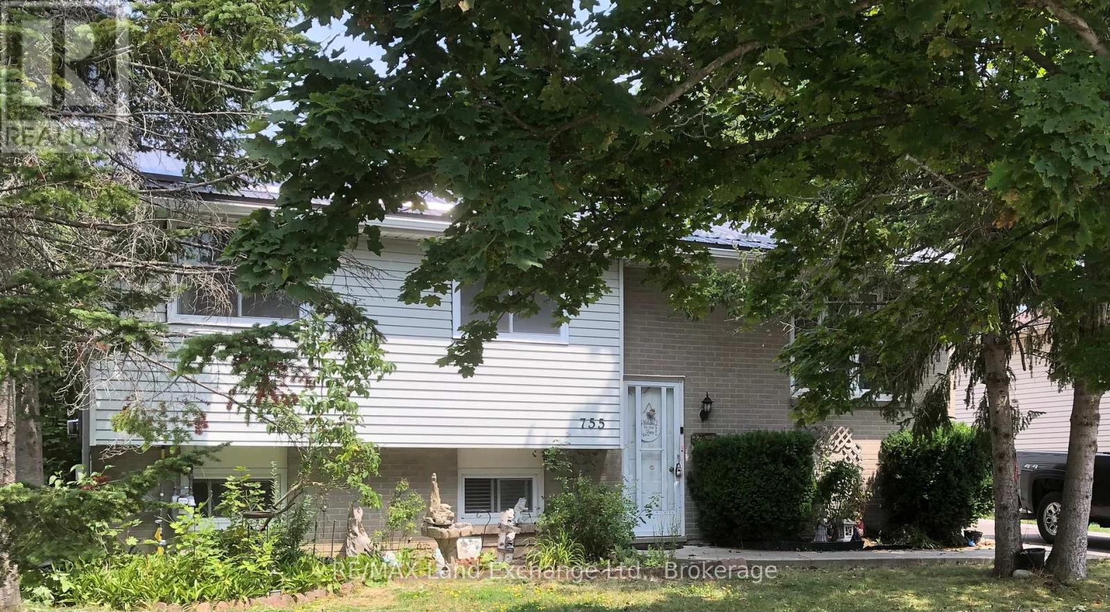 755 Palmateer Dr, Kincardine, ON N2Z 1R8
