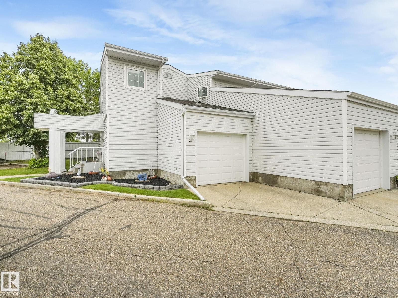 2911 36 Street Northwest #unit 37, Edmonton, AB T6L 6K4