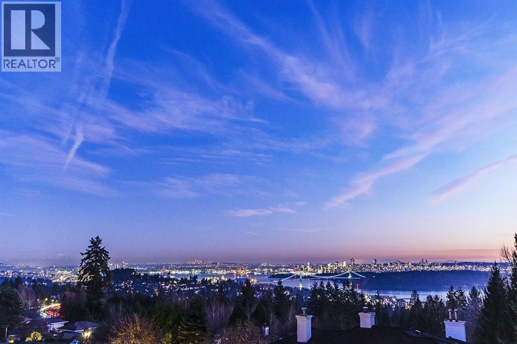 1595 Tyrol Ct, West Vancouver, BC V7S 3G5