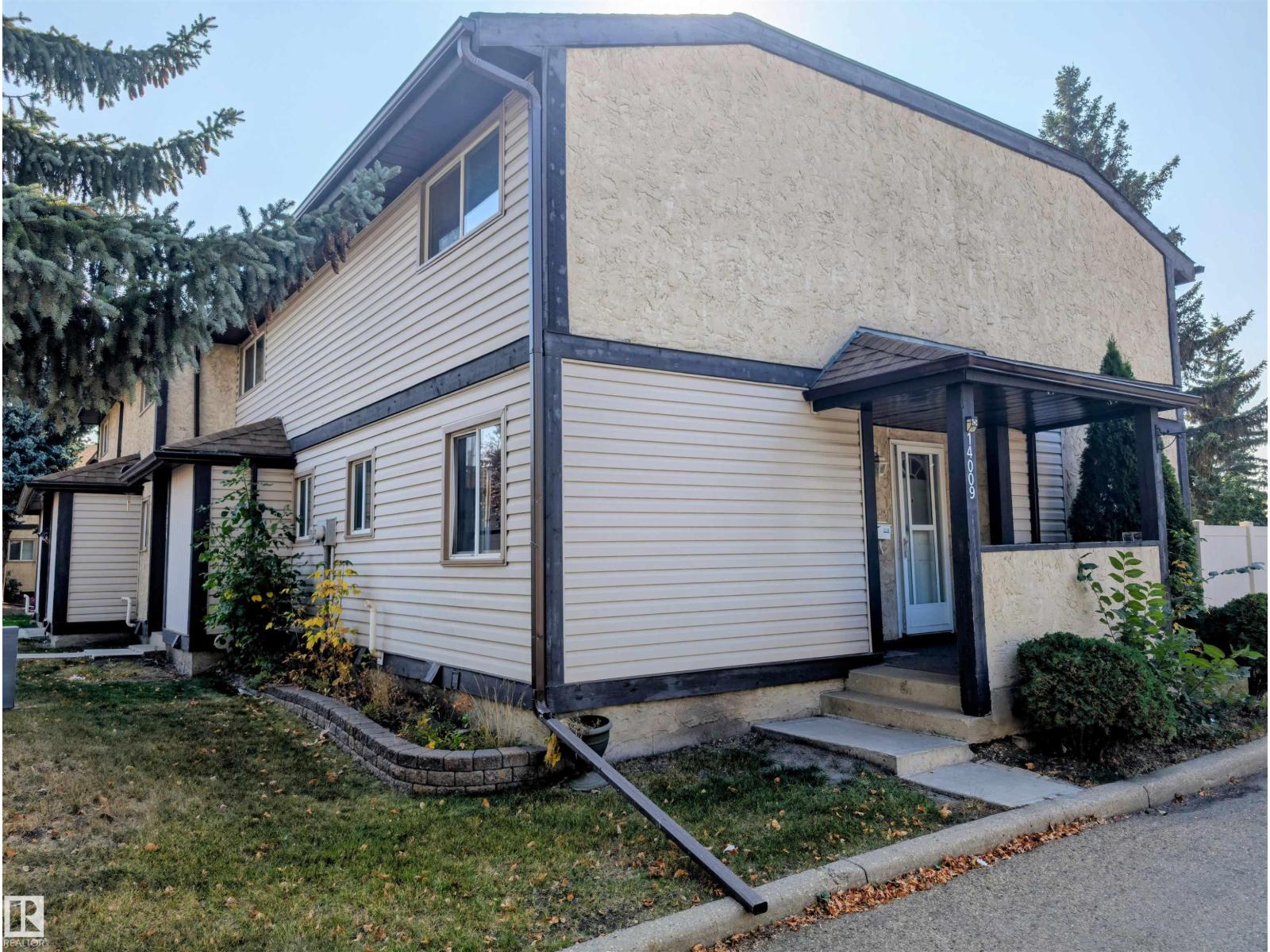 30 St Nw Unit 14009, Edmonton, AB T5Y 1R5
