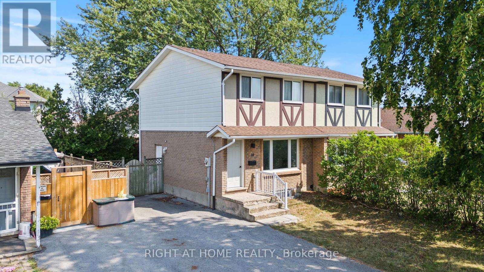 10 Mcdougall Dr, Thorold, ON L2V 4C4