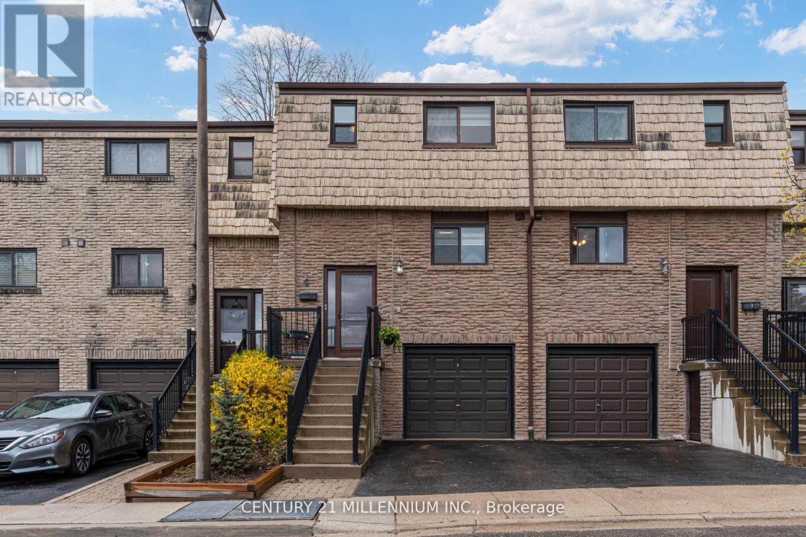 4 1536 Sixth Line, Oakville, ON L6H 2P2