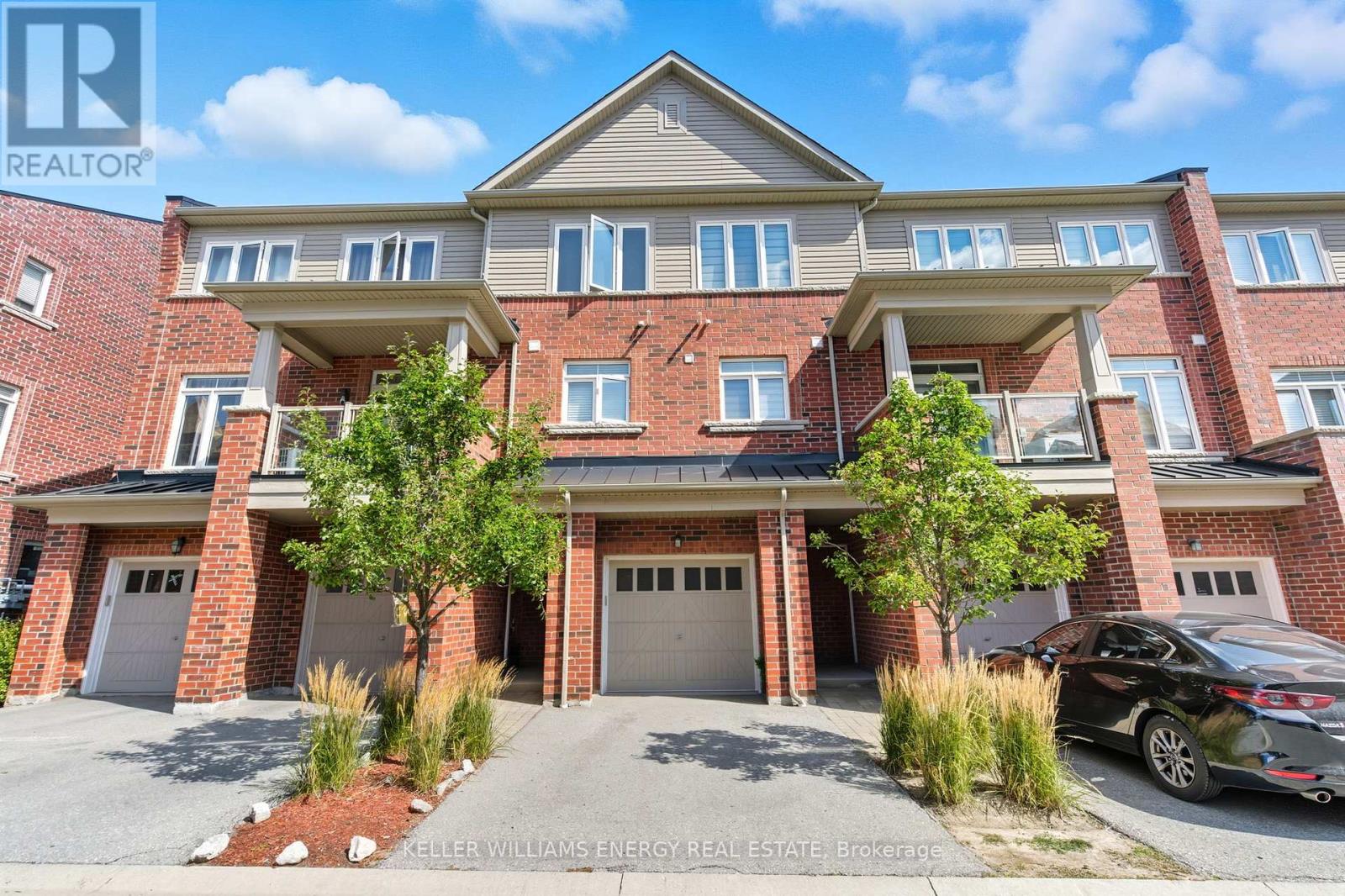 259 2568 William Jackson Dr, Pickering, ON L1X 0E5